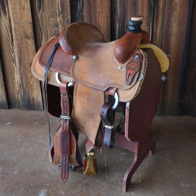 14 USED PATRICK SMITH ROPING SADDLE