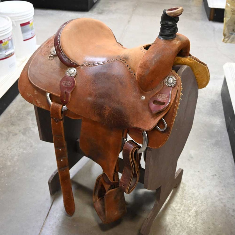 14.5 USED TEXAS RANCH OUTFITTERS ROPING SADDLE