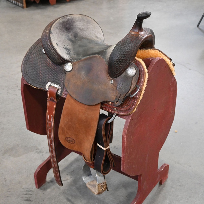 13.5 USED COATS BARREL SADDLE