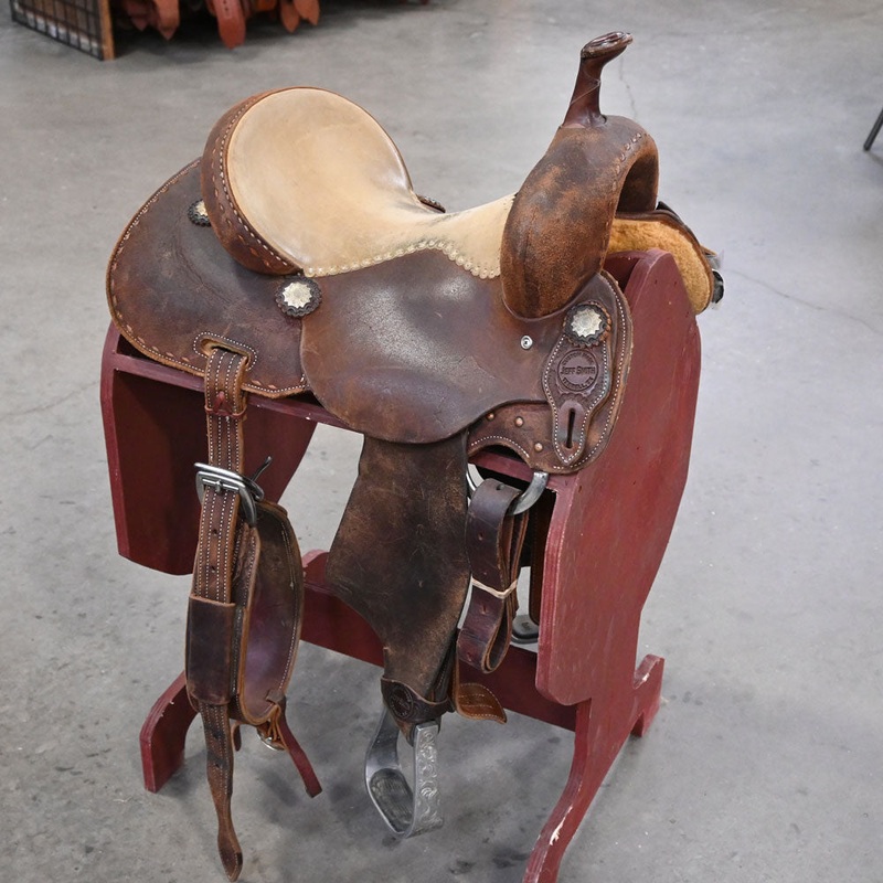 13.5 USED JEFF SMITH BARREL SADDLE