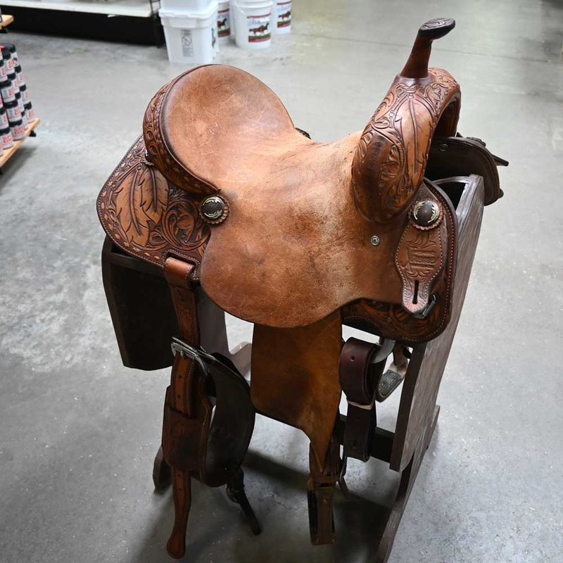 13.5 USED JEFF SMITH XTREME BARREL SADDLE