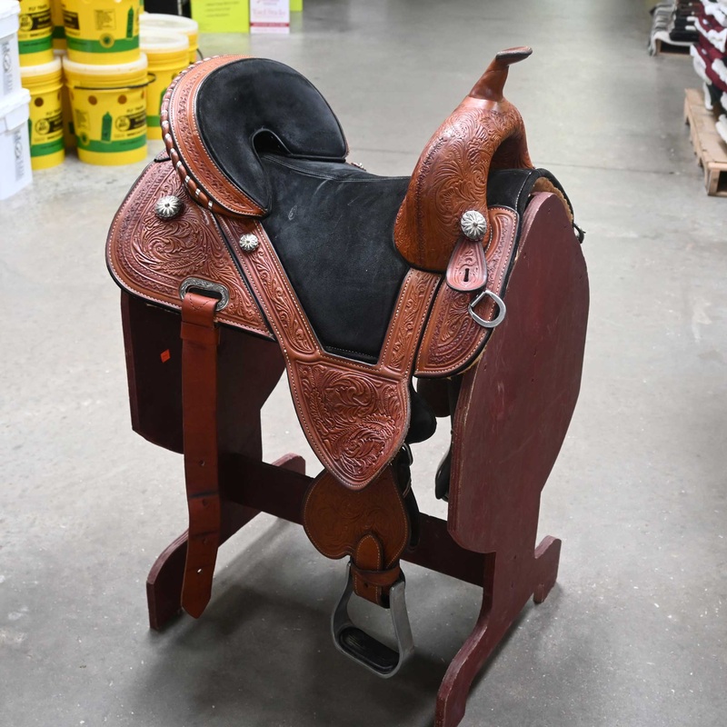 14.5 USED CIRCLE Y TAMMY FISCHER TREELESS BARREL SADDLE