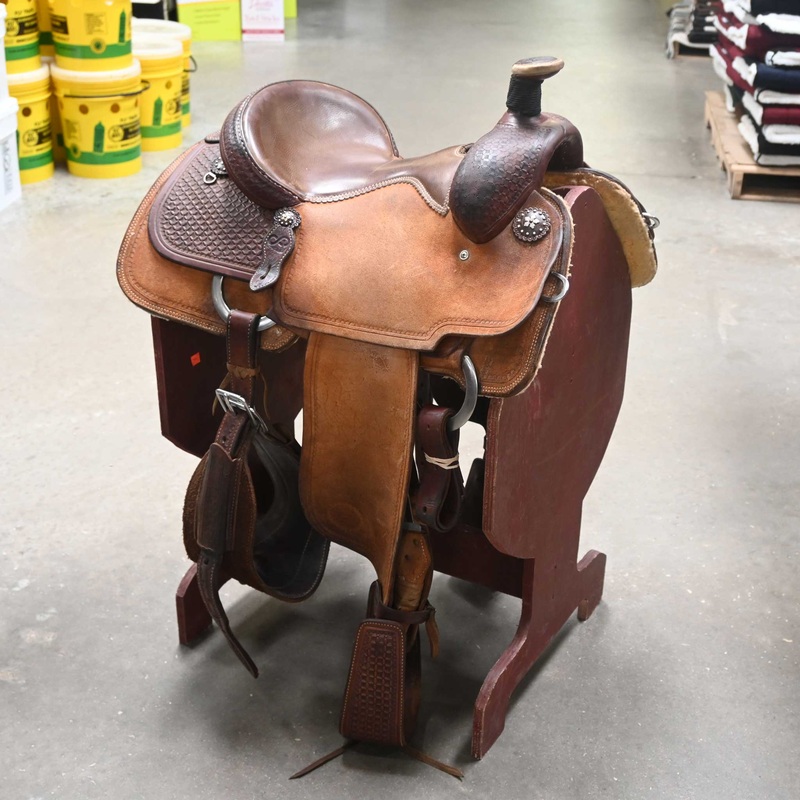 14 USED PATRICK SMITH TEAM ROPING SADDLE