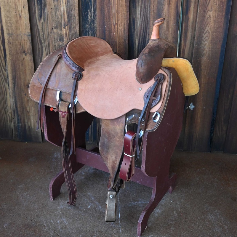 15.5 USED JEFF SMITH BUSTER WELCH CUTTING SADDLE