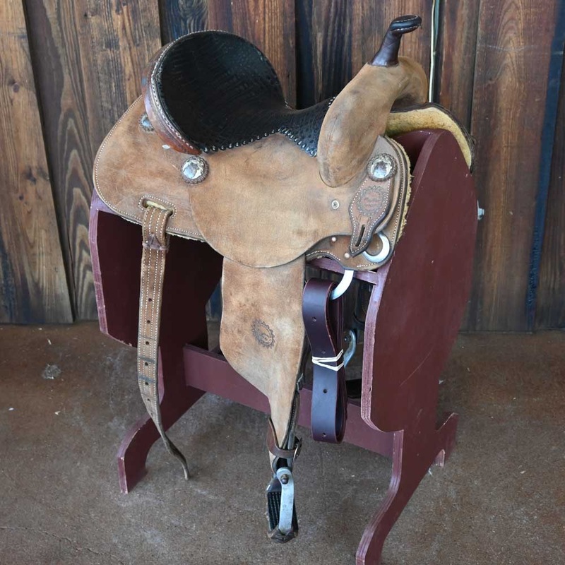 13.5 USED JEFF SMITH MARY WALKER BARREL SADDLE