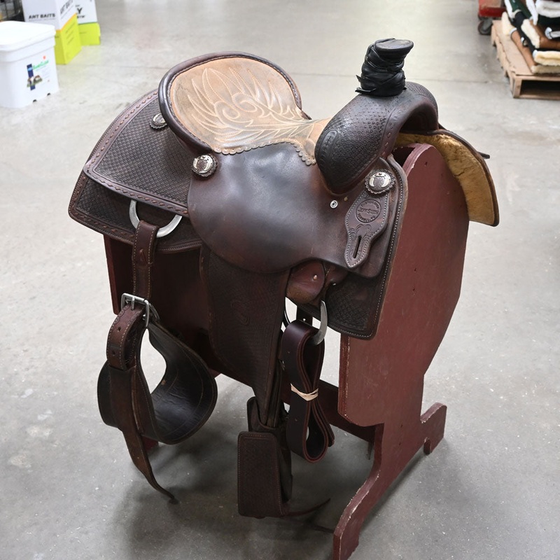 14.5 USED JEFF SMITH ROPING SADDLE