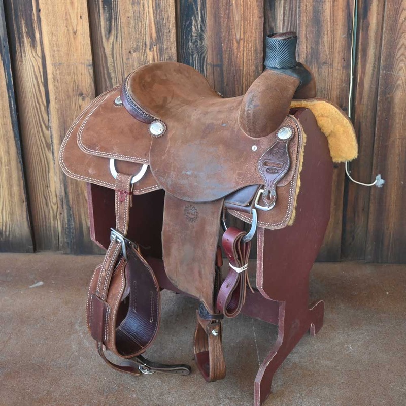 15 USED JEFF SMITH ROPING SADDLE