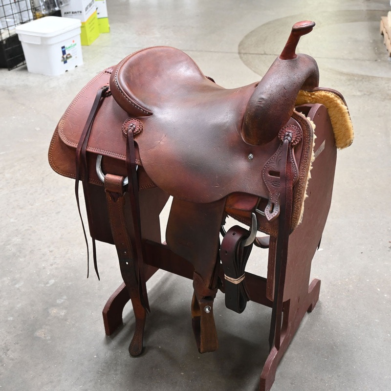 15.5 USED JEFF SMITH CUTTING SADDLE
