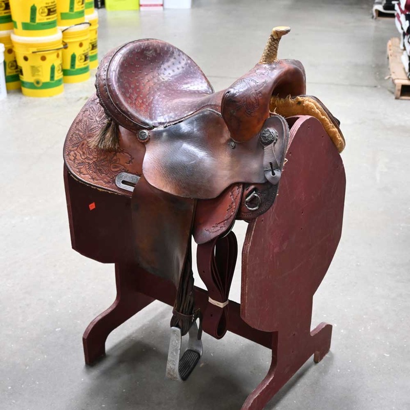 14 USED PRO RIDER BY JERRY BETHUNE BARREL SADDLE