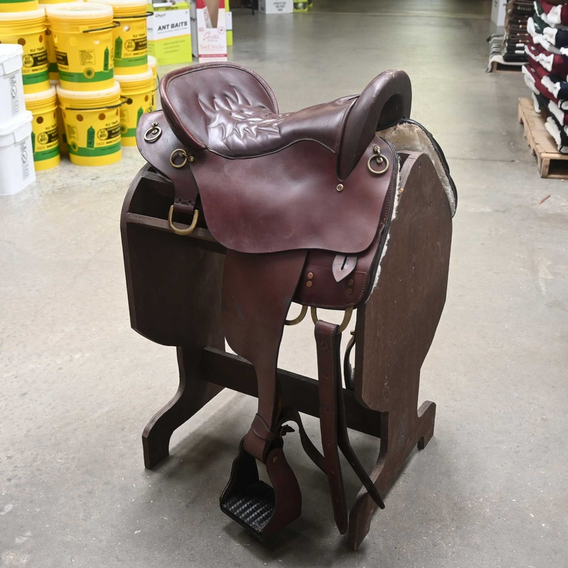 17 USED TRAIL SADDLE